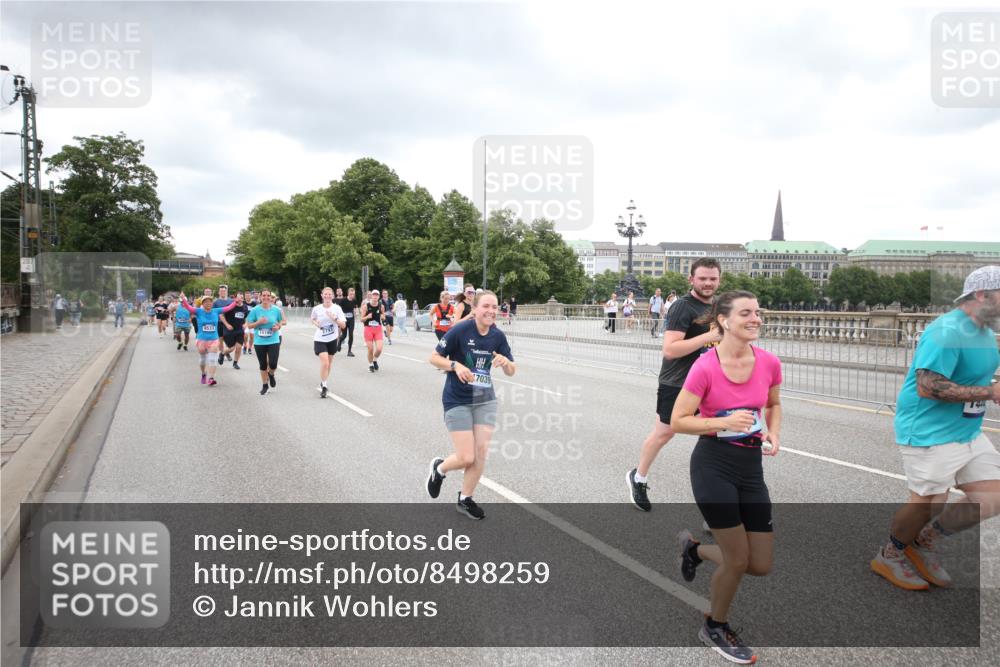 29.06.2025 - hella hamburg halbmarathon Jannik Wohlers http://msf.ph/oto/8498259 29.06.2025 10:55:35 Lombardsbrücke 1909, 2793, 3268, 4265, 4354, 4470, 4473, 4836, 4896, 5306, 5994, 6055, 6056, 6113, 6494, 6594, 7516, 7616, 7969, 8005, 8110, 8305, 8532, 8533, 9838, 9861, 9865, 10449, 10640, 11903, 11962, 11963, 12267, 13055, 13627, 14124, 14142, 14221, 14280, 14281, 14492, 15173, 15199, 15272, 15763, 15764, 16413, 16960, 17038, 17039, 17168, 18195, 18329 meine-sportfotos.de