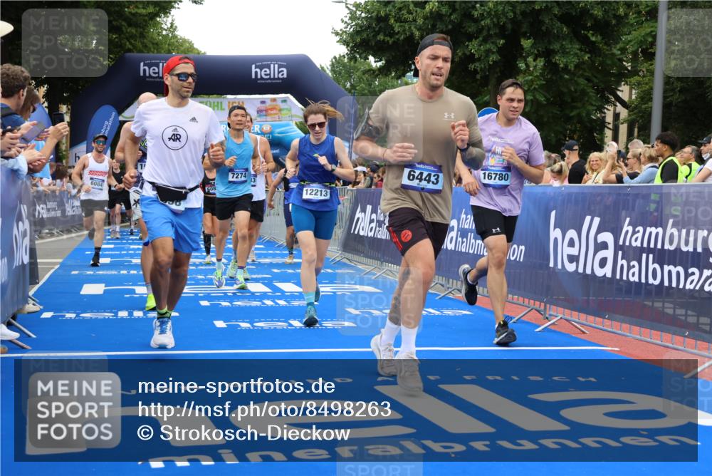 29.06.2025 - hella hamburg halbmarathon Strokosch-Dieckow http://msf.ph/oto/8498263 29.06.2025 10:54:12 Ziel 1410, 3103, 3177, 3208, 3209, 3861, 3898, 5638, 6082, 6084, 6294, 6443, 6581, 7274, 8223, 8390, 9791, 11430, 12213, 13033, 13397, 13794, 13803, 15169, 15524, 16527, 16574, 16750, 16780, 16871, 16879, 17087 meine-sportfotos.de