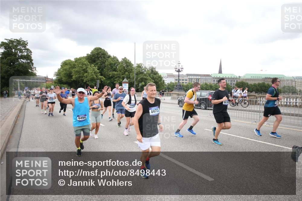 29.06.2025 - hella hamburg halbmarathon Jannik Wohlers http://msf.ph/oto/8498443 29.06.2025 10:55:42 Lombardsbrücke 1738, 1909, 2095, 2793, 3257, 3268, 4265, 4354, 4473, 4836, 5306, 5580, 5994, 6494, 6968, 7025, 7028, 7516, 7616, 8005, 8305, 8533, 9435, 9606, 9838, 10640, 10740, 10784, 10987, 11298, 11862, 11863, 12267, 12295, 12296, 12551, 13055, 13395, 13405, 13627, 14124, 14142, 14221, 14280, 14281, 14492, 15103, 15173, 15199, 15272, 15696, 15699, 15763, 16413, 16655, 16960, 17038, 17039, 17398, 18195, 18329, 18349, 19228 meine-sportfotos.de