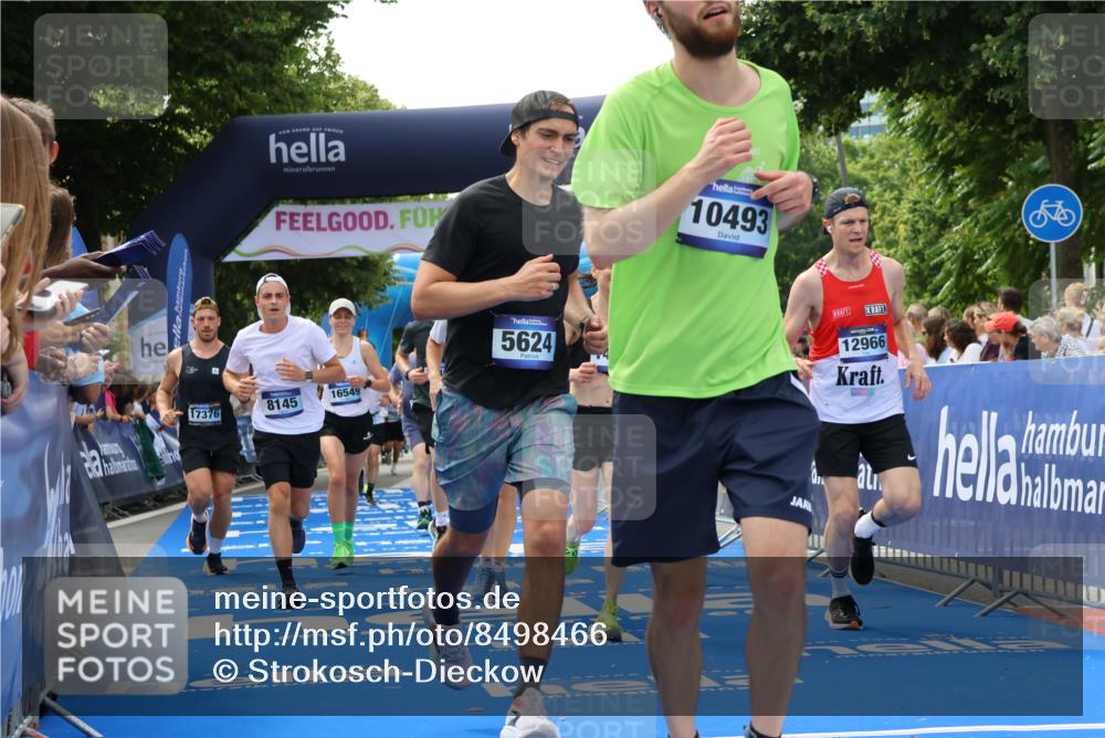 29.06.2025 - hella hamburg halbmarathon Strokosch-Dieckow http://msf.ph/oto/8498466 29.06.2025 10:43:52 Ziel 3437, 3697, 3907, 4981, 5624, 5692, 7185, 8063, 8145, 8900, 9043, 9374, 10493, 10596, 11153, 11778, 11809, 11848, 12438, 12966, 13897, 14861, 15383, 15512, 16062, 16549, 17376, 17403, 18650, 18678 meine-sportfotos.de