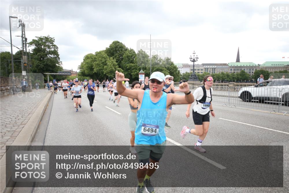 29.06.2025 - hella hamburg halbmarathon Jannik Wohlers http://msf.ph/oto/8498495 29.06.2025 10:55:43 Lombardsbrücke 1738, 1909, 2095, 2793, 3257, 3268, 4083, 4354, 4473, 4836, 5306, 5580, 5994, 6494, 6968, 7025, 7028, 7516, 7616, 8005, 8305, 9435, 9606, 9838, 10640, 10740, 10784, 10987, 11298, 11862, 11863, 12267, 12295, 12296, 12551, 13055, 13395, 13405, 13627, 14142, 14221, 14280, 14281, 15103, 15173, 15199, 15272, 15696, 15699, 16413, 16655, 16960, 17038, 17039, 17398, 18329, 18349, 19228 meine-sportfotos.de