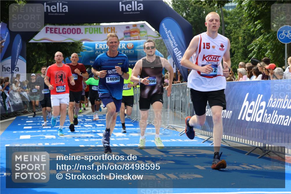 29.06.2025 - hella hamburg halbmarathon Strokosch-Dieckow http://msf.ph/oto/8498595 29.06.2025 10:43:36 Ziel 3116, 4080, 4318, 5124, 6903, 6991, 7635, 9114, 10246, 11648, 12623, 13421, 13996, 14201, 14210, 14484, 14690, 15328, 15932, 16338, 17912, 18449, 18513, 18775, 18810, 19090, 19229 meine-sportfotos.de