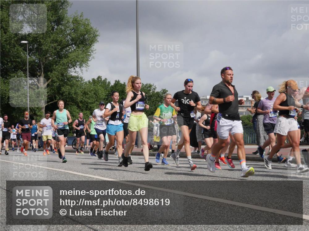 29.06.2025 - hella hamburg halbmarathon Luisa Fischer http://msf.ph/oto/8498619 29.06.2025 10:01:52 Kennedybrücke 6399, 18746, 1540, 3715, 61, 3, 11588, 19152, 18, 1190, 8721, 1190, 1485, 1972, 2840, 2907, 3037, 3715, 5492, 6390, 6399, 6585, 7232, 7864, 8068, 8154, 8322, 8639, 8721, 8772, 8798, 9727, 10488 meine-sportfotos.de