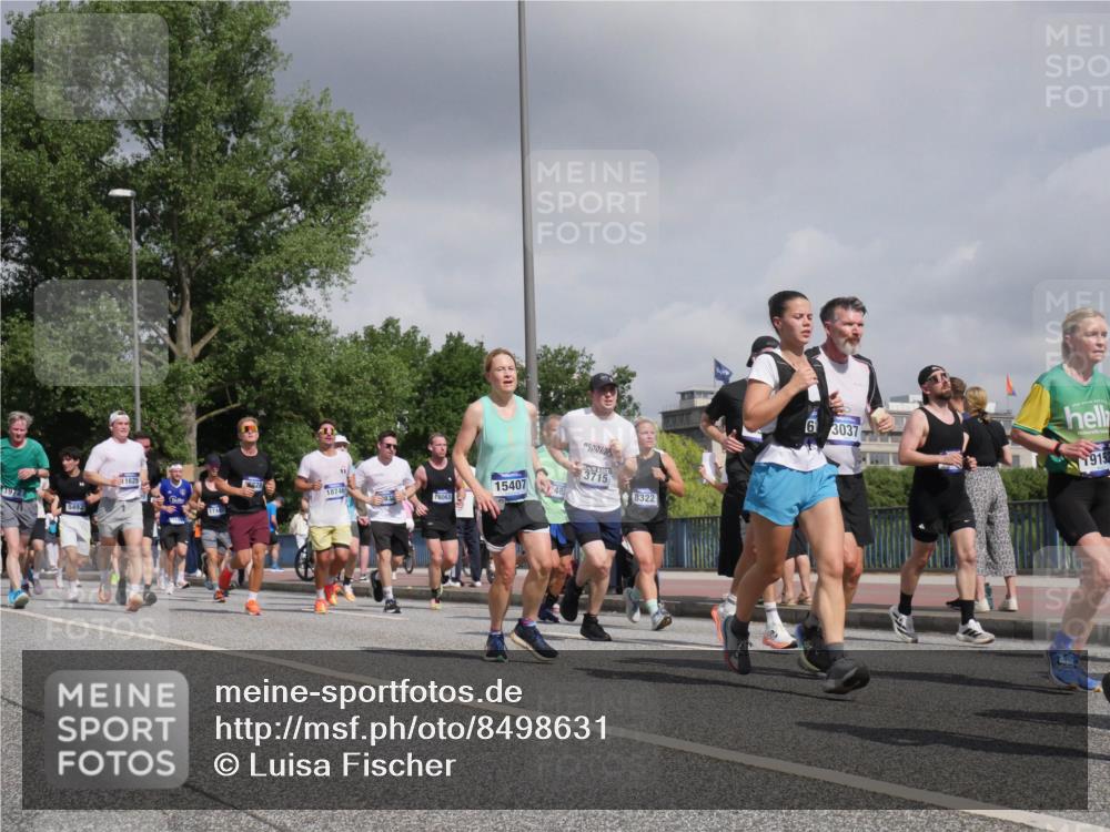 29.06.2025 - hella hamburg halbmarathon Luisa Fischer http://msf.ph/oto/8498631 29.06.2025 10:01:54 Kennedybrücke 1972, 5492, 3715, 1625, 15407, 18746, 48, 78063, 8322, 6, 3037, 19152, 1190, 1485, 1972, 2907, 3037, 3715, 4839, 5492, 6390, 6399, 6585, 7232, 7864, 8068, 8154, 8322, 8639, 8721, 8772, 8798, 9884, 10488 meine-sportfotos.de