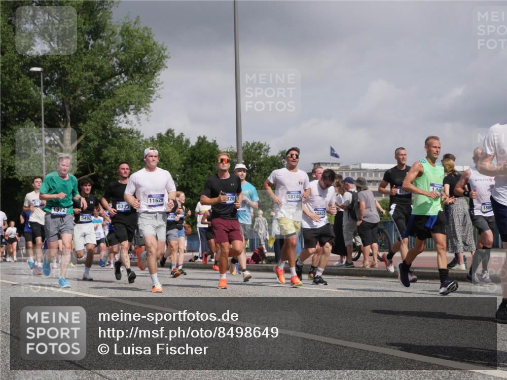 29.06.2025 - hella hamburg halbmarathon Luisa Fischer http://msf.ph/oto/8498649 29.06.2025 10:01:55 Kennedybrücke 1972, 5492, 6399, 11625, 17482, 828, 18746, 2835, 1800, 1190, 1485, 1972, 2907, 3037, 3715, 4839, 5492, 6390, 6399, 6585, 7864, 8154, 8322, 8721, 8772, 8798, 9884, 10266, 10488 meine-sportfotos.de