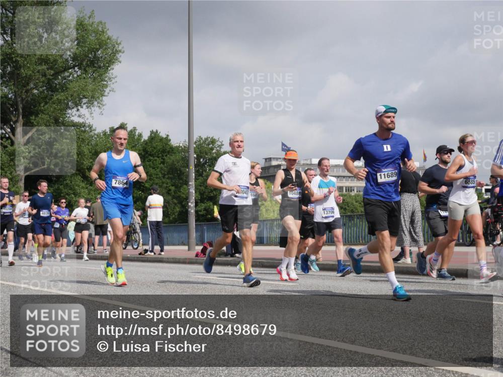 29.06.2025 - hella hamburg halbmarathon Luisa Fischer http://msf.ph/oto/8498679 29.06.2025 10:02:01 Kennedybrücke 10266, 4839, 2010, 7864, 047, 10488, 467, 13706, 11689, 6585, 1715, 1719, 1972, 2741, 2911, 4839, 5391, 5492, 6390, 6399, 6585, 7129, 7130, 7864, 8154, 8772, 9655, 9884, 10266, 10488 meine-sportfotos.de