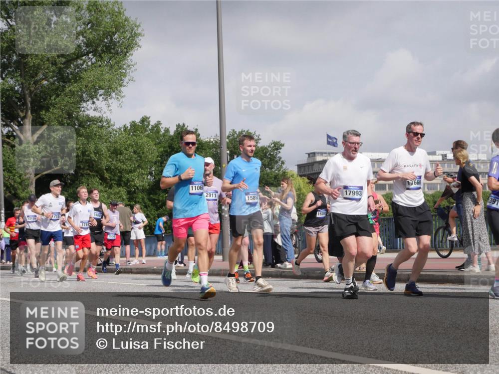 29.06.2025 - hella hamburg halbmarathon Luisa Fischer http://msf.ph/oto/8498709 29.06.2025 10:02:06 Kennedybrücke 1715, 12186, 1719, 5408, 1506, 11068, 2911, 1585, 16292, 17993, 17660, 391, 1366, 1506, 1715, 1719, 2741, 2911, 4467, 4839, 5391, 5866, 6416, 7129, 7130, 7395, 9655, 9884, 10266 meine-sportfotos.de