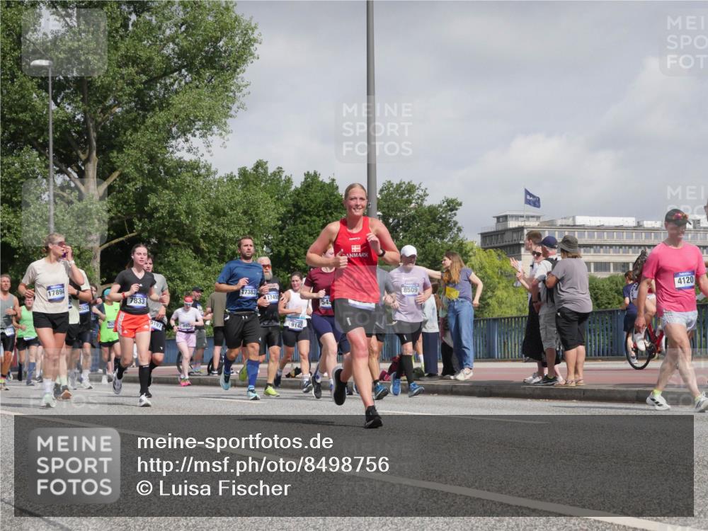 29.06.2025 - hella hamburg halbmarathon Luisa Fischer http://msf.ph/oto/8498756 29.06.2025 10:02:18 Kennedybrücke 17894, 7833, 5197, 990, 17383, 17455, 9142, 545, 8509, 4120, 1914, 2630, 4120, 4426, 5457, 5458, 5465, 6416, 7395, 7833, 8509, 8542, 8652, 9142, 9903, 9922, 10519 meine-sportfotos.de