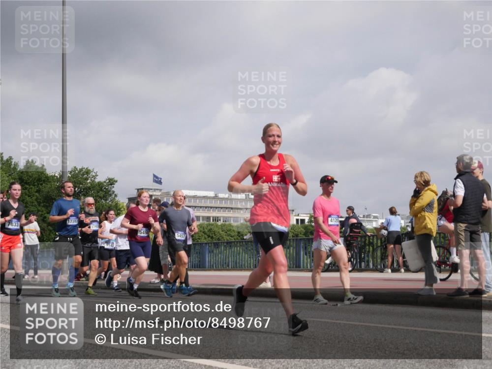 29.06.2025 - hella hamburg halbmarathon Luisa Fischer http://msf.ph/oto/8498767 29.06.2025 10:02:20 Kennedybrücke 17383, 7833, 17455, 545, 5457, 4120, 1319, 1914, 2630, 4120, 4426, 4837, 5457, 5458, 5465, 7033, 7833, 8509, 8542, 8652, 9142, 9903, 9922, 10519 meine-sportfotos.de