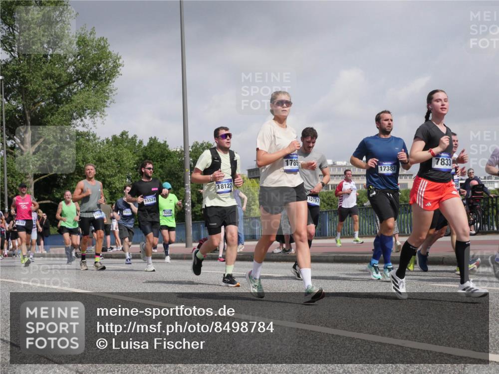 29.06.2025 - hella hamburg halbmarathon Luisa Fischer http://msf.ph/oto/8498784 29.06.2025 10:02:22 Kennedybrücke 1657, 10519, 10515, 15524, 5008, 18122, 1789, 15197, 17383, 7833, 1319, 1595, 1914, 2282, 2630, 4120, 4426, 4837, 5277, 5299, 5457, 5458, 5465, 7033, 7037, 7833, 8509, 8542, 8652, 8929, 9142, 9903, 10020, 10518, 10519 meine-sportfotos.de