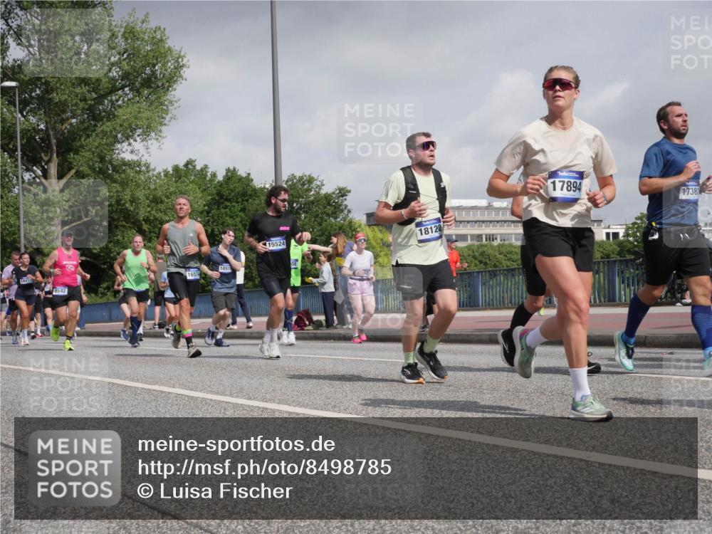 29.06.2025 - hella hamburg halbmarathon Luisa Fischer http://msf.ph/oto/8498785 29.06.2025 10:02:22 Kennedybrücke 18412, 8542, 16574, 1051, 15524, 08, 18122, 17894, 17383, 1319, 1595, 1914, 2282, 2630, 4120, 4426, 4837, 5277, 5299, 5457, 5458, 5465, 7033, 7037, 7833, 8509, 8542, 8652, 8929, 9142, 9903, 10020, 10518, 10519 meine-sportfotos.de