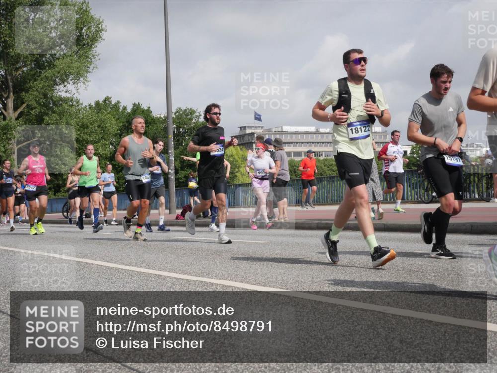 29.06.2025 - hella hamburg halbmarathon Luisa Fischer http://msf.ph/oto/8498791 29.06.2025 10:02:23 Kennedybrücke 8412, 8542, 7031, 1657, 24, 9903, 18122, 15197, 1319, 1595, 1914, 2282, 2391, 4120, 4426, 4837, 5277, 5299, 5457, 5458, 5465, 7033, 7037, 7833, 8509, 8542, 8652, 8929, 9142, 9903, 10020, 10518, 10519 meine-sportfotos.de