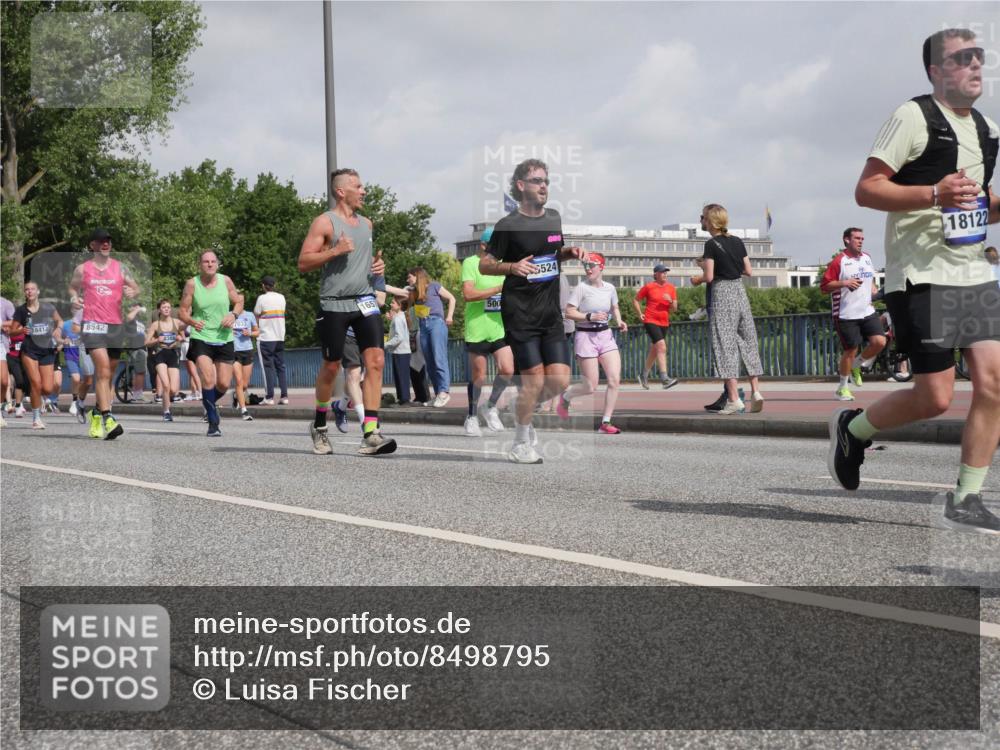29.06.2025 - hella hamburg halbmarathon Luisa Fischer http://msf.ph/oto/8498795 29.06.2025 10:02:23 Kennedybrücke 1657, 8413, 8542, 500, 5524, 18122, 1319, 1595, 1914, 2282, 2391, 4120, 4426, 4837, 5277, 5299, 5457, 5458, 5465, 7033, 7037, 7833, 8509, 8542, 8652, 8929, 9142, 9903, 10020, 10518, 10519 meine-sportfotos.de