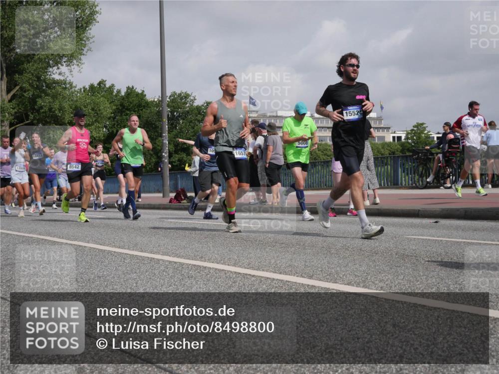 29.06.2025 - hella hamburg halbmarathon Luisa Fischer http://msf.ph/oto/8498800 29.06.2025 10:02:24 Kennedybrücke 13808, 18413, 18, 8542, 18388, 105, 1657, 5008, 15524, 9, 1319, 1595, 1914, 2282, 2364, 2391, 2432, 4120, 4426, 4837, 5277, 5299, 5457, 5458, 5465, 7033, 7037, 7833, 8509, 8542, 8652, 8929, 9142, 9488, 9903, 9907, 10020, 10518, 10519 meine-sportfotos.de