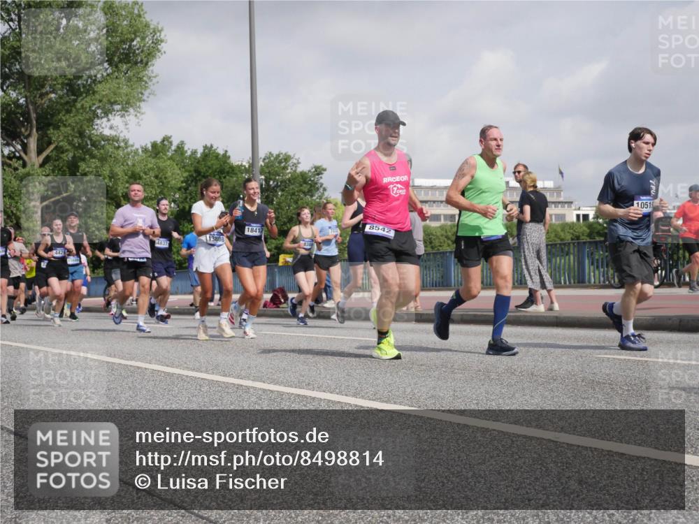 29.06.2025 - hella hamburg halbmarathon Luisa Fischer http://msf.ph/oto/8498814 29.06.2025 10:02:26 Kennedybrücke 4426, 15686, 1051, 7031, 8542, 18413, 13808, 8388, 4837, 1319, 1595, 1914, 2282, 2364, 2391, 2432, 4120, 4426, 4837, 5277, 5299, 7033, 7037, 8542, 8652, 8929, 9488, 9903, 9907, 10020, 10518, 10519 meine-sportfotos.de