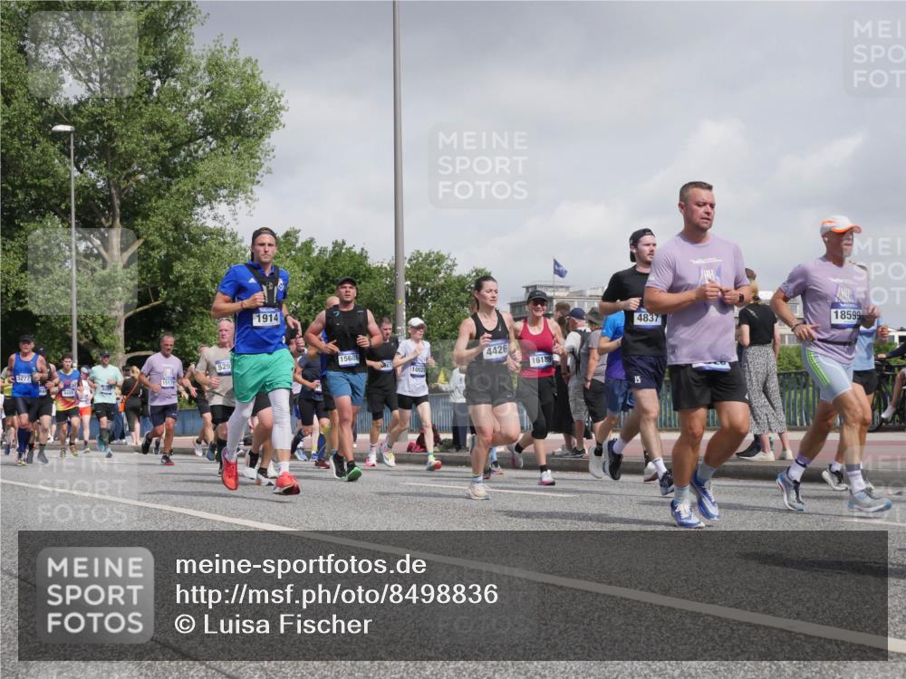 29.06.2025 - hella hamburg halbmarathon Luisa Fischer http://msf.ph/oto/8498836 29.06.2025 10:02:28 Kennedybrücke 5277, 15179, 529, 1914, 15686, 4426, 6, 10020, 16189, 15, 4837, 18599, 1319, 1595, 1914, 2282, 2364, 2391, 2432, 3668, 4120, 4426, 4837, 5277, 5299, 7033, 7037, 8542, 8652, 8929, 9488, 9903, 9907, 9984, 10020, 10518, 10519 meine-sportfotos.de