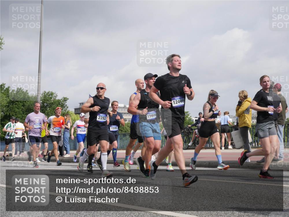29.06.2025 - hella hamburg halbmarathon Luisa Fischer http://msf.ph/oto/8498853 29.06.2025 10:02:30 Kennedybrücke 15179, 2391, 16531, 2282, 1595, 15686, 12446, 1319, 1595, 1914, 2282, 2364, 2391, 2432, 3668, 3836, 4426, 4837, 5277, 5299, 7033, 7037, 7547, 8929, 9488, 9907, 9984, 10020, 10518 meine-sportfotos.de