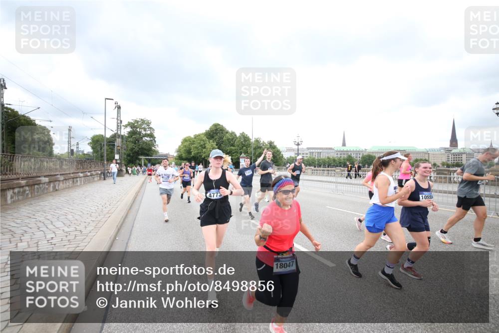 29.06.2025 - hella hamburg halbmarathon Jannik Wohlers http://msf.ph/oto/8498856 29.06.2025 10:56:13 Lombardsbrücke 1047, 2143, 2307, 2887, 2991, 3438, 3516, 3517, 3520, 3614, 3675, 3676, 3953, 3987, 4094, 4118, 4773, 5237, 5438, 5911, 6348, 6349, 7090, 7307, 7711, 8108, 8150, 8606, 8939, 8943, 9172, 9210, 9910, 10555, 10569, 10571, 10932, 10936, 11047, 11089, 11204, 12221, 12328, 12354, 12543, 12993, 13096, 13108, 13834, 14613, 14711, 14746, 15215, 15747, 16034, 16934, 17092, 17494, 17797, 18047, 18197, 18247 meine-sportfotos.de