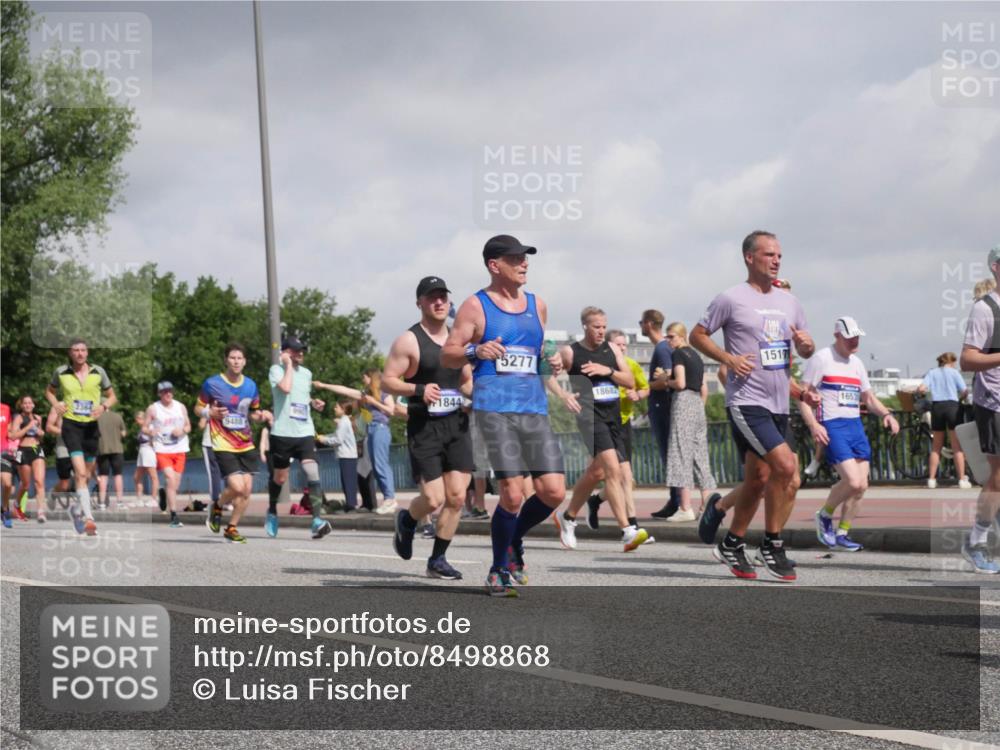 29.06.2025 - hella hamburg halbmarathon Luisa Fischer http://msf.ph/oto/8498868 29.06.2025 10:02:32 Kennedybrücke 2364, 9488, 1844, 5277, 18682, 1517, 1653, 1319, 1595, 2282, 2364, 2391, 2432, 3668, 3836, 4837, 5277, 5299, 7033, 7037, 7547, 8929, 9488, 9907, 9984, 10020, 10518 meine-sportfotos.de