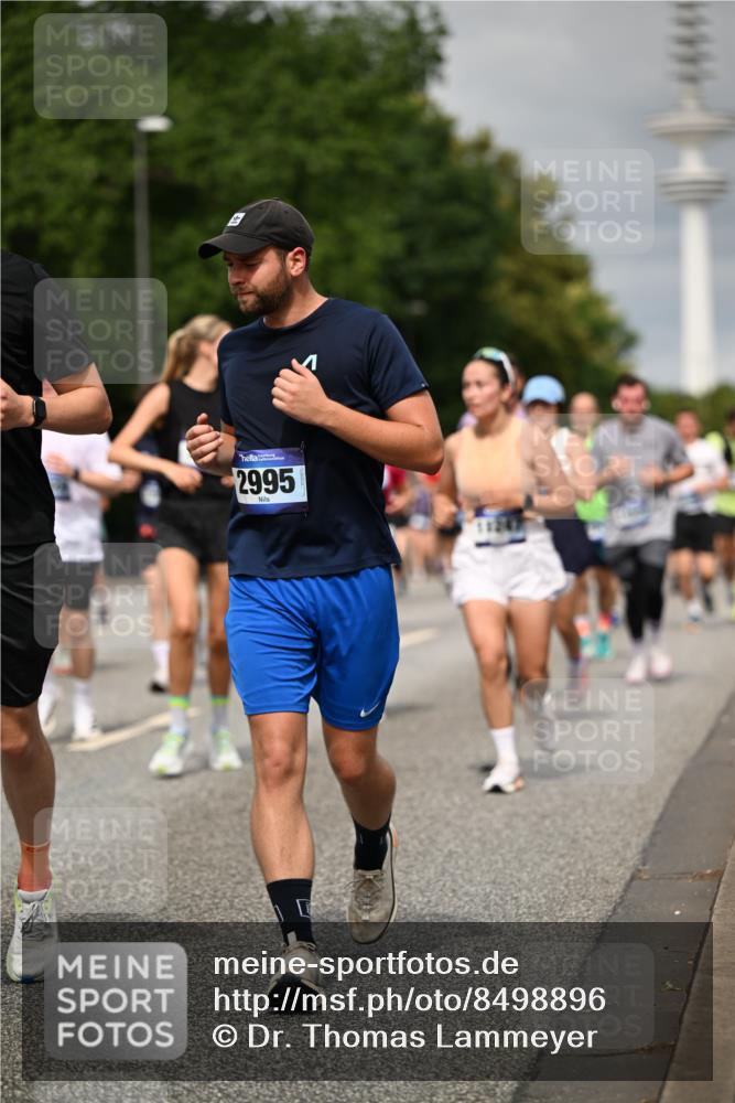 29.06.2025 - hella hamburg halbmarathon Dr. Thomas Lammeyer http://msf.ph/oto/8498896 29.06.2025 10:23:52 Kennedybrücke 1145, 1159, 1160, 1708, 2405, 2703, 2795, 2918, 2993, 2995, 3446, 3631, 4170, 4562, 4570, 4979, 5035, 5178, 5251, 5397, 5429, 5556, 5834, 5878, 6249, 6796, 6797, 6872, 6874, 6939, 7137, 7248, 7249, 7647, 7836, 8427, 8537, 8778, 10349, 10540, 10594, 10966, 11036, 11247 meine-sportfotos.de
