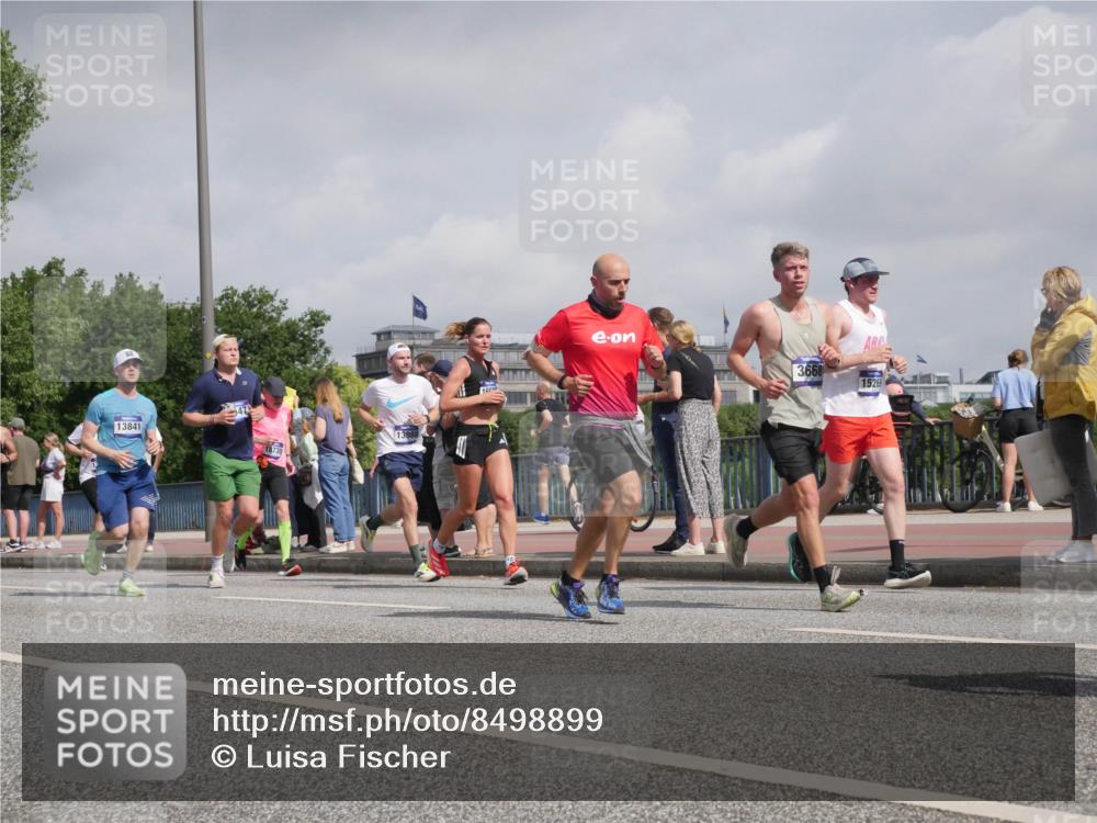 29.06.2025 - hella hamburg halbmarathon Luisa Fischer http://msf.ph/oto/8498899 29.06.2025 10:02:36 Kennedybrücke 13841, 3668, 15269, 1642, 1834, 1955, 2364, 2391, 2432, 2910, 3279, 3668, 3836, 5015, 5134, 5420, 6587, 7547, 8285, 8330, 9488, 9907, 9984 meine-sportfotos.de
