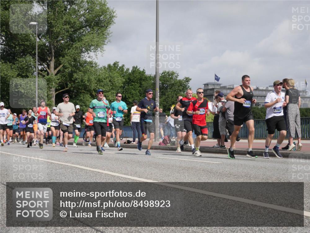 29.06.2025 - hella hamburg halbmarathon Luisa Fischer http://msf.ph/oto/8498923 29.06.2025 10:02:39 Kennedybrücke 17848, 1834, 1820, 11300, 836, 3279, 13523, 18495, 17967, 1125, 1642, 1834, 1955, 2676, 2910, 3279, 3668, 3836, 5015, 5134, 5420, 6414, 6415, 6587, 7547, 8285, 8330, 9984, 10093 meine-sportfotos.de