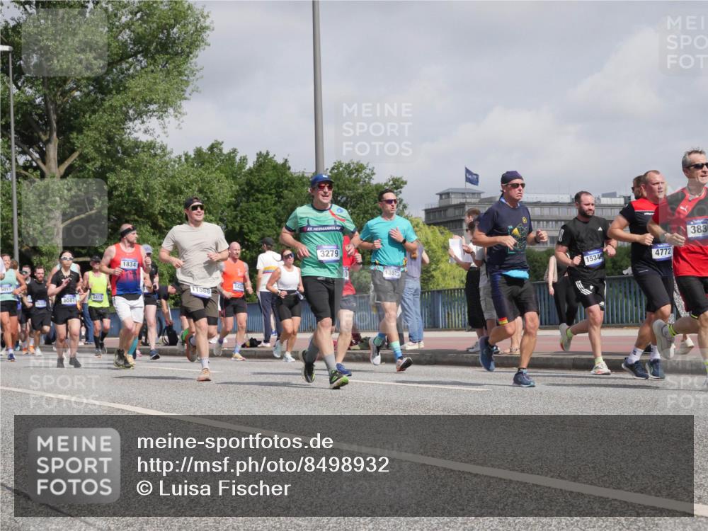 29.06.2025 - hella hamburg halbmarathon Luisa Fischer http://msf.ph/oto/8498932 29.06.2025 10:02:41 Kennedybrücke 5015, 6587, 6415, 1834, 11568, 5420, 53, 3279, 13523, 15349, 4772, 383, 1125, 1642, 1834, 1955, 2676, 2910, 3279, 3836, 5015, 5134, 5420, 6414, 6415, 6587, 7547, 8223, 8285, 8330, 10093 meine-sportfotos.de