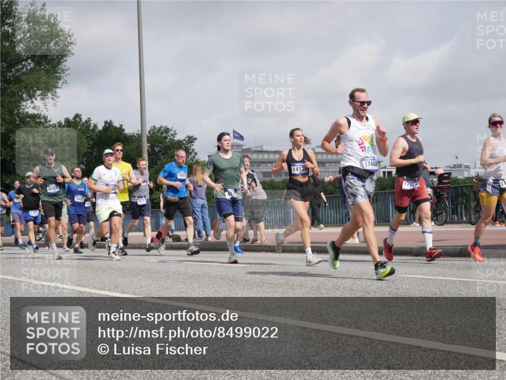 29.06.2025 - hella hamburg halbmarathon Luisa Fischer http://msf.ph/oto/8499022 29.06.2025 10:02:53 Kennedybrücke 12248, 6581, 8394, 17468, 14139, 10031, 8402, 8573, 1006, 2099, 2348, 4231, 6202, 6581, 7786, 8223, 8394, 8402, 8520, 8573, 10031, 10788 meine-sportfotos.de