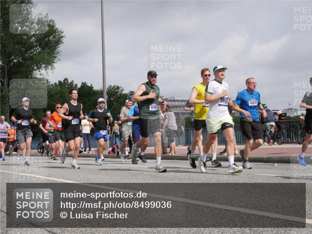 29.06.2025 - hella hamburg halbmarathon Luisa Fischer http://msf.ph/oto/8499036 29.06.2025 10:02:55 Kennedybrücke 13589, 17261, 209, 17525, 8394, 6581, 7786, 10031, 1006, 1334, 2099, 2348, 2677, 3177, 4231, 5341, 6202, 6581, 7786, 8394, 8402, 8520, 8573, 10031, 10788 meine-sportfotos.de