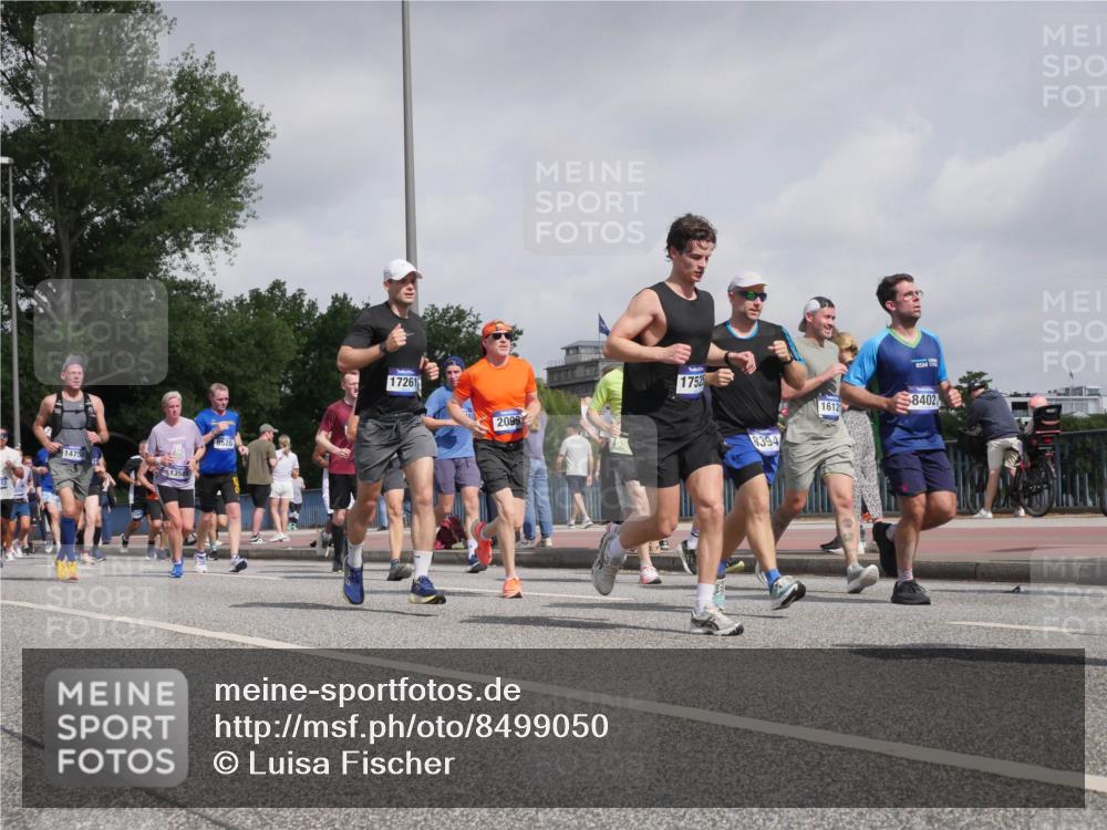 29.06.2025 - hella hamburg halbmarathon Luisa Fischer http://msf.ph/oto/8499050 29.06.2025 10:02:56 Kennedybrücke 1475, 1358, 8520, 17261, 2099, 1752, 8394, 1612, 8402, 1006, 1180, 1334, 2099, 2348, 2677, 3177, 4231, 5341, 6084, 6202, 6581, 7786, 8394, 8402, 8520, 8573, 10031, 10788 meine-sportfotos.de