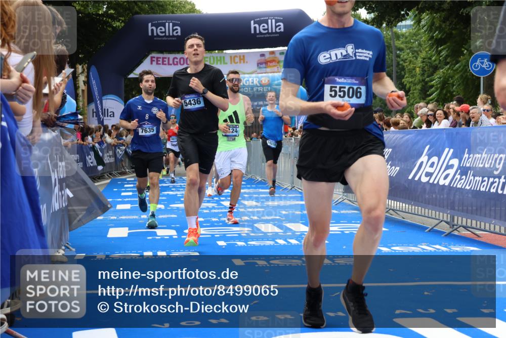 29.06.2025 - hella hamburg halbmarathon Strokosch-Dieckow http://msf.ph/oto/8499065 29.06.2025 10:43:27 Ziel 2653, 3928, 4080, 5124, 5436, 5506, 7635, 8664, 9931, 10237, 10246, 11648, 12623, 13348, 14484, 15921, 16338, 16720, 17391, 18274, 18513, 18775, 18810, 18942, 18987, 19009, 19051, 19229 meine-sportfotos.de