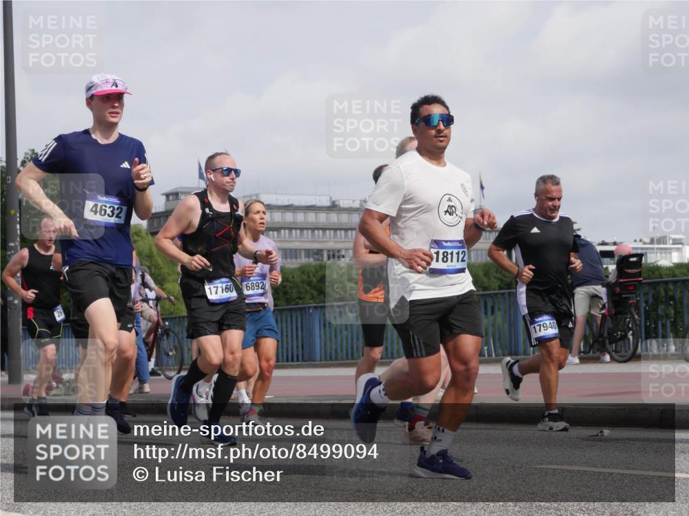 29.06.2025 - hella hamburg halbmarathon Luisa Fischer http://msf.ph/oto/8499094 29.06.2025 10:03:02 Kennedybrücke 4632, 17160, 6892, 18112, 17940, 1006, 1180, 1239, 1334, 2348, 2677, 3112, 3177, 3861, 3898, 4796, 5341, 6082, 6084, 6202, 6260, 6462, 7824, 8520, 8730, 9611, 10044, 10582, 10788 meine-sportfotos.de
