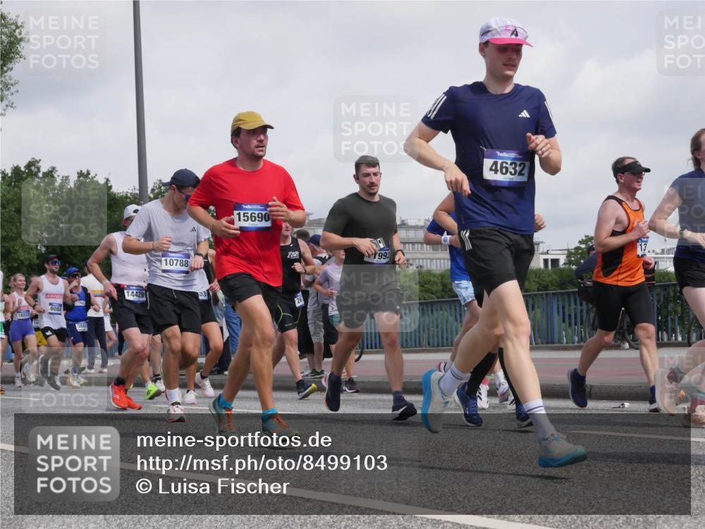 29.06.2025 - hella hamburg halbmarathon Luisa Fischer http://msf.ph/oto/8499103 29.06.2025 10:03:03 Kennedybrücke 16527, 6084, 3861, 14429, 10788, 53, 15690, 992, 26, 4632, 1180, 1239, 1334, 2348, 2677, 3112, 3177, 3861, 3898, 4796, 5341, 6082, 6084, 6202, 6260, 6462, 7824, 8520, 8730, 9611, 10044, 10337, 10582, 10788 meine-sportfotos.de