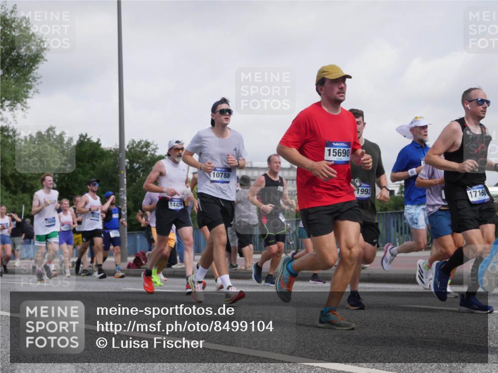 29.06.2025 - hella hamburg halbmarathon Luisa Fischer http://msf.ph/oto/8499104 29.06.2025 10:03:03 Kennedybrücke 6084, 15699, 3861, 14429, 10788, 15690, 1992, 17160, 1180, 1239, 1334, 2348, 2677, 3112, 3177, 3861, 3898, 4796, 5341, 6082, 6084, 6202, 6260, 6462, 7824, 8520, 8730, 9611, 10044, 10337, 10582, 10788 meine-sportfotos.de