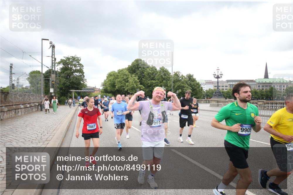29.06.2025 - hella hamburg halbmarathon Jannik Wohlers http://msf.ph/oto/8499119 29.06.2025 10:56:27 Lombardsbrücke 1207, 2932, 3348, 3387, 3418, 3485, 3516, 3517, 4094, 4118, 4568, 4569, 5589, 5911, 5944, 6284, 6348, 6349, 7381, 7416, 7417, 8150, 8197, 9172, 9210, 9402, 9404, 9517, 9902, 9905, 10016, 10138, 10309, 10450, 10632, 11047, 12328, 12345, 12354, 12828, 12993, 13108, 13194, 13273, 13276, 13671, 13801, 13834, 14117, 14472, 14711, 15215, 15630, 15748, 15823 meine-sportfotos.de
