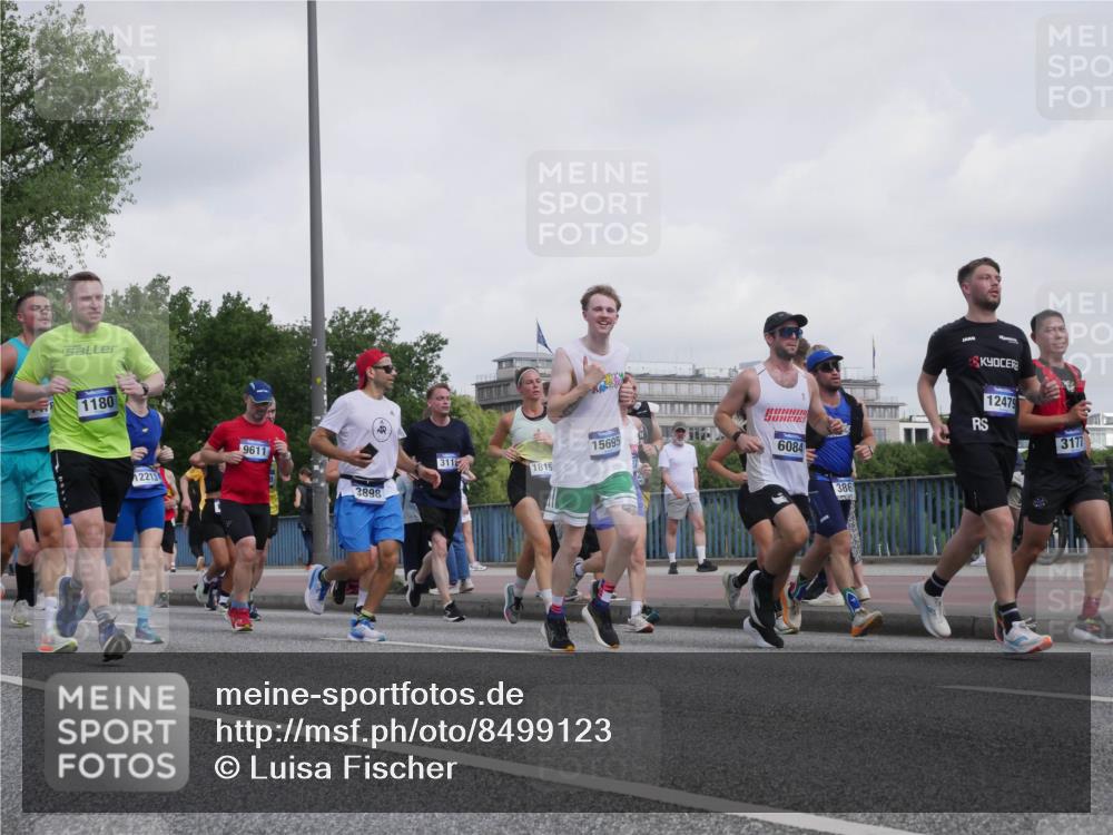 29.06.2025 - hella hamburg halbmarathon Luisa Fischer http://msf.ph/oto/8499123 29.06.2025 10:03:06 Kennedybrücke 1180, 9611, 3112, 1815, 12213, 3898, 15695, 6084, 386, 12479, 3177, 1180, 1239, 1334, 2348, 2677, 3112, 3177, 3861, 3898, 4796, 5341, 5728, 6082, 6084, 6260, 6462, 6602, 7824, 8531, 8730, 9611, 10044, 10337, 10582, 10788 meine-sportfotos.de