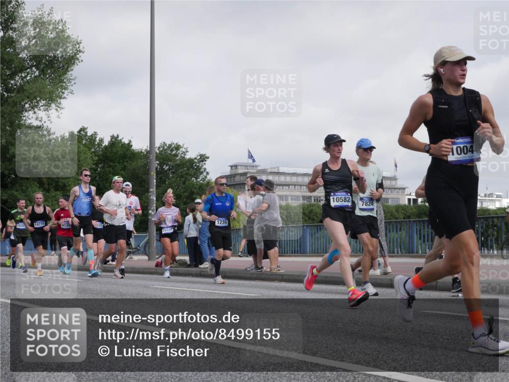 29.06.2025 - hella hamburg halbmarathon Luisa Fischer http://msf.ph/oto/8499155 29.06.2025 10:03:10 Kennedybrücke 16261, 14778, 8531, 1239, 10337, 10582, 7824, 10044, 1239, 1264, 2159, 2346, 2582, 2584, 3112, 3861, 3898, 4013, 4594, 4796, 5728, 6082, 6104, 6201, 6260, 6462, 6602, 7159, 7824, 8531, 8730, 9611, 10044, 10268, 10337, 10582 meine-sportfotos.de