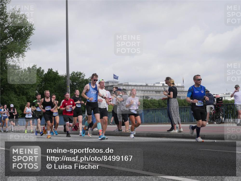 29.06.2025 - hella hamburg halbmarathon Luisa Fischer http://msf.ph/oto/8499167 29.06.2025 10:03:11 Kennedybrücke 1626, 14778, 1277, 6201, 16257, 8531, 6602, 1239, 1239, 1264, 2159, 2346, 2447, 2582, 2584, 3112, 3898, 4013, 4594, 4796, 5728, 6104, 6201, 6260, 6462, 6602, 7159, 7824, 8531, 8730, 9611, 10044, 10268, 10337, 10582, 10587 meine-sportfotos.de