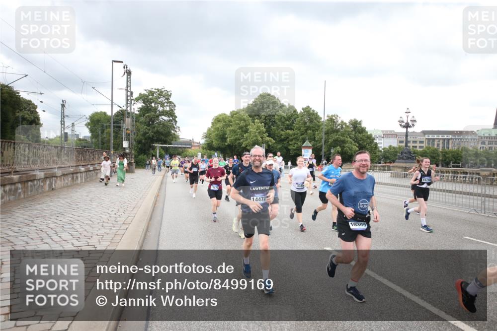 29.06.2025 - hella hamburg halbmarathon Jannik Wohlers http://msf.ph/oto/8499169 29.06.2025 10:56:30 Lombardsbrücke 1207, 2932, 3348, 3387, 3418, 3485, 3516, 3517, 4094, 4118, 4568, 4569, 5589, 5944, 6284, 6348, 6349, 7381, 7416, 7417, 7964, 8150, 8197, 9298, 9299, 9402, 9404, 9517, 9902, 9905, 10016, 10138, 10309, 10450, 10632, 11047, 12328, 12345, 12354, 12828, 12829, 12993, 13194, 13273, 13276, 13671, 13801, 13834, 13878, 14117, 14472, 15215, 15499, 15630, 15748, 15823 meine-sportfotos.de