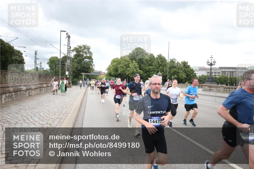 29.06.2025 - hella hamburg halbmarathon Jannik Wohlers http://msf.ph/oto/8499180 29.06.2025 10:56:30 Lombardsbrücke 1207, 2932, 3348, 3387, 3418, 3485, 3516, 3517, 4094, 4118, 4568, 4569, 5589, 5944, 6284, 6348, 6349, 7381, 7416, 7417, 7964, 8150, 8197, 9298, 9299, 9402, 9404, 9517, 9902, 9905, 10016, 10138, 10309, 10450, 10632, 11047, 12328, 12345, 12354, 12828, 12829, 12993, 13194, 13273, 13276, 13671, 13801, 13834, 13878, 14117, 14472, 15215, 15499, 15630, 15748, 15823 meine-sportfotos.de