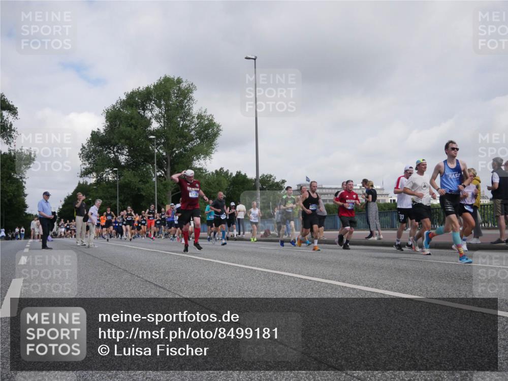 29.06.2025 - hella hamburg halbmarathon Luisa Fischer http://msf.ph/oto/8499181 29.06.2025 10:03:13 Kennedybrücke 5728, 1477, 33, 1239, 1264, 2159, 2346, 2447, 2582, 2584, 2730, 3042, 3794, 4013, 4419, 4594, 5643, 5728, 6104, 6201, 6462, 6602, 7159, 7717, 7824, 8531, 8730, 10268, 10337, 10582, 10587, 10665, 10759 meine-sportfotos.de