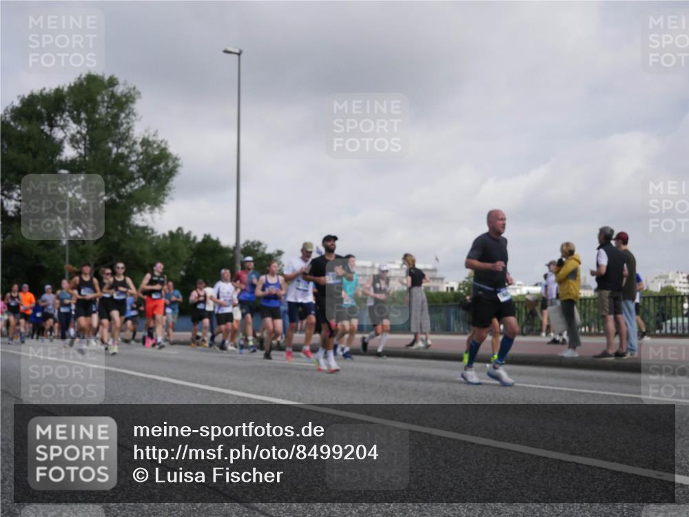 29.06.2025 - hella hamburg halbmarathon Luisa Fischer http://msf.ph/oto/8499204 29.06.2025 10:03:16 Kennedybrücke 1264, 2027, 2159, 2346, 2447, 2582, 2584, 2652, 2730, 3042, 3794, 4013, 4419, 4594, 4940, 5643, 5728, 6104, 6201, 6443, 6602, 6636, 7159, 7717, 8531, 8669, 9485, 9622, 10268, 10337, 10534, 10587, 10665, 10742, 10759, 10766 meine-sportfotos.de