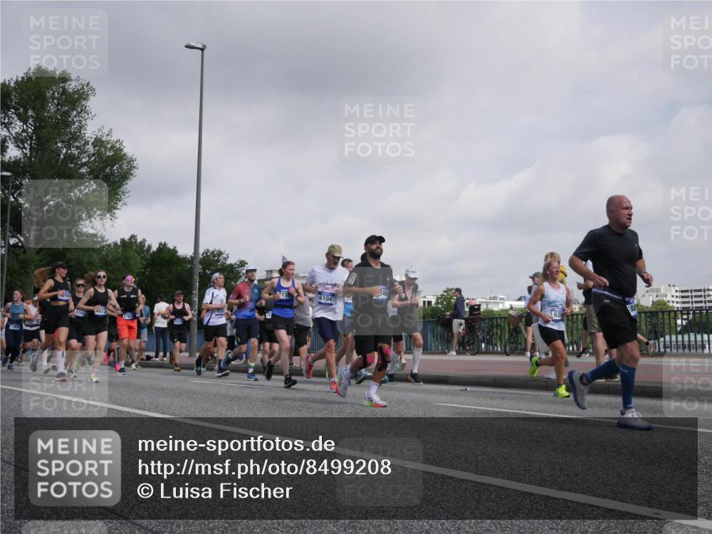 29.06.2025 - hella hamburg halbmarathon Luisa Fischer http://msf.ph/oto/8499208 29.06.2025 10:03:17 Kennedybrücke 17615, 94, 9260, 4813, 1783, 2159, 6104, 620, 8, 1264, 2027, 2159, 2346, 2447, 2474, 2582, 2584, 2606, 2652, 2730, 3042, 3794, 4013, 4419, 4594, 4940, 5643, 5728, 6104, 6201, 6443, 6602, 6636, 7159, 7717, 8531, 8669, 9485, 9622, 10268, 10534, 10587, 10665, 10742, 10759, 10766 meine-sportfotos.de