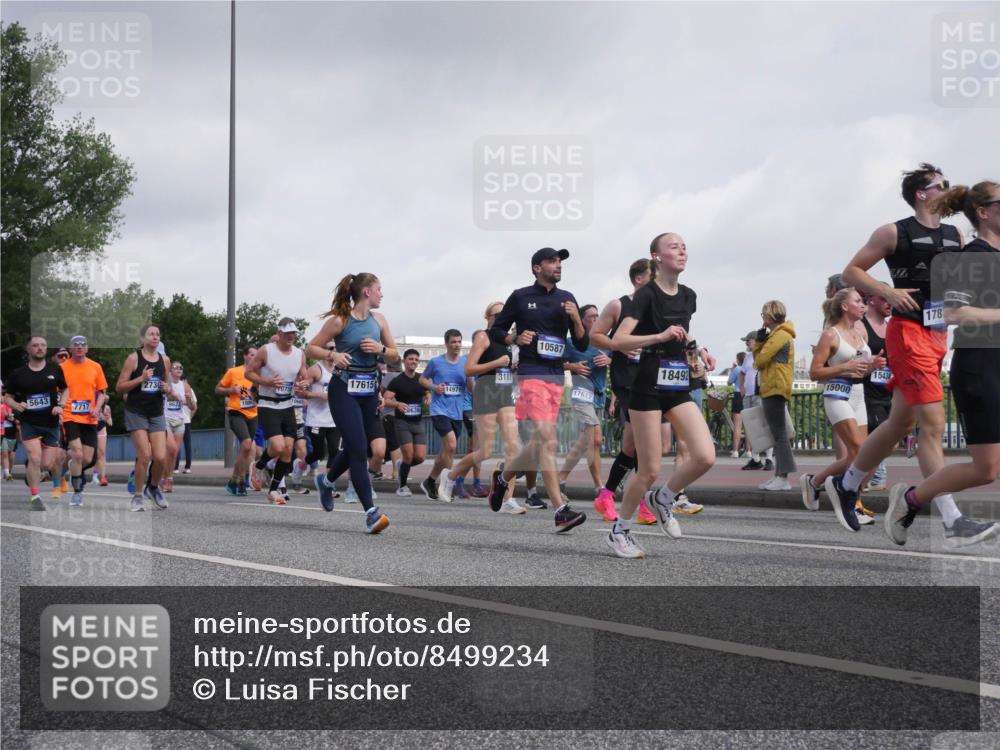 29.06.2025 - hella hamburg halbmarathon Luisa Fischer http://msf.ph/oto/8499234 29.06.2025 10:03:21 Kennedybrücke 5643, 2730, 075, 7717, 17615, 636, 14970, 3181, 10587, 17617, 1543, 18492, 15000, 178, 1019, 1264, 1583, 2027, 2159, 2426, 2447, 2474, 2582, 2584, 2606, 2652, 2730, 2982, 3042, 3319, 3794, 4013, 4419, 4579, 4594, 4767, 4940, 5643, 6104, 6174, 6443, 6470, 6636, 7159, 7717, 8669, 9450, 9485, 9622, 10268, 10534, 10587, 10599, 10665, 10742, 10759, 10766 meine-sportfotos.de