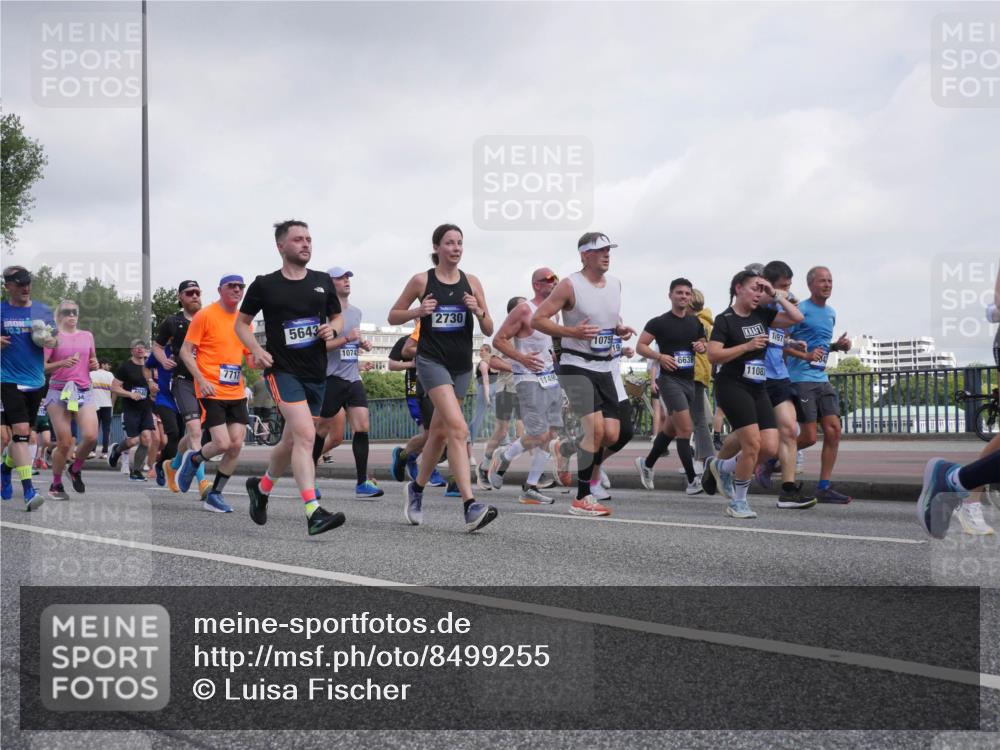 29.06.2025 - hella hamburg halbmarathon Luisa Fischer http://msf.ph/oto/8499255 29.06.2025 10:03:23 Kennedybrücke 7717, 5643, 1074, 2730, 1075, 1, 97, 6636, 1149, 11083, 1019, 1583, 2027, 2086, 2159, 2426, 2447, 2474, 2606, 2652, 2730, 2982, 3042, 3059, 3319, 3794, 4419, 4579, 4767, 4940, 5643, 6174, 6220, 6443, 6470, 6636, 7717, 8669, 9450, 9485, 9622, 10534, 10587, 10599, 10665, 10742, 10759, 10766 meine-sportfotos.de