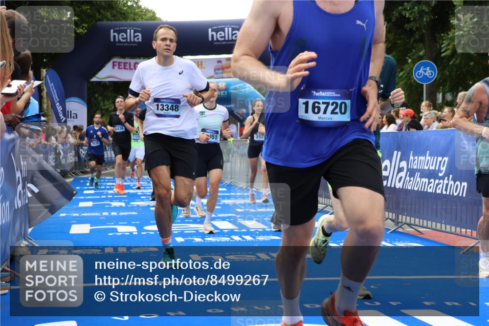 29.06.2025 - hella hamburg halbmarathon Strokosch-Dieckow http://msf.ph/oto/8499267 29.06.2025 10:43:24 Ziel 2653, 3109, 3124, 3146, 3928, 4080, 5124, 5436, 5506, 7635, 8664, 9931, 10099, 10237, 10246, 11648, 12623, 13348, 15921, 16338, 16720, 17391, 18274, 18513, 18810, 18942, 18987, 19009, 19051 meine-sportfotos.de