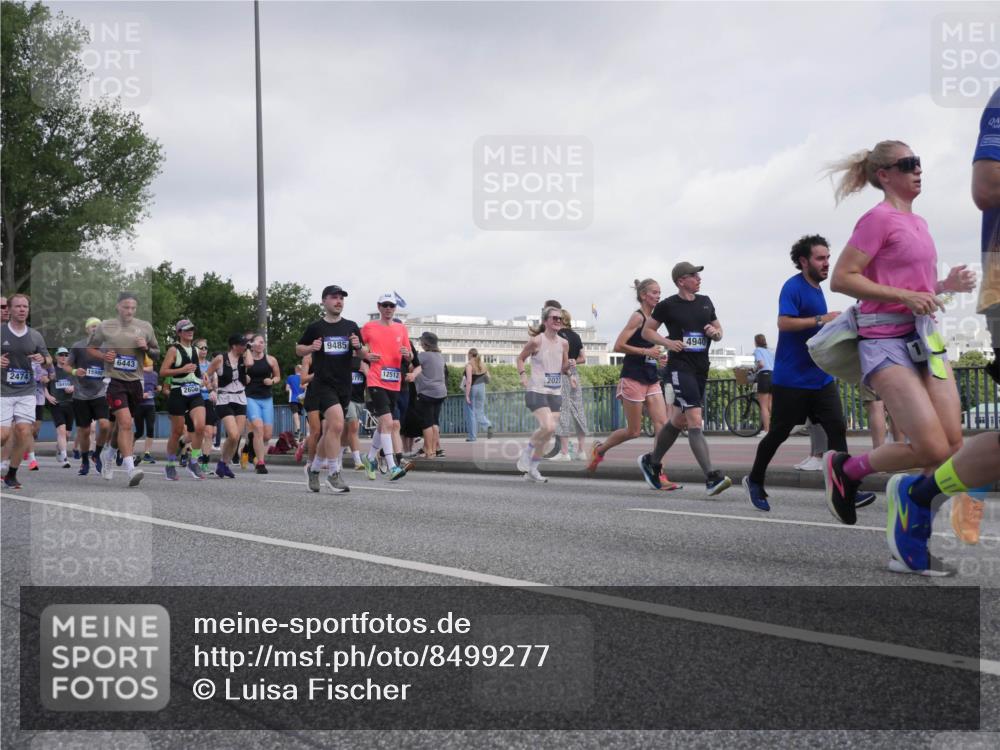 29.06.2025 - hella hamburg halbmarathon Luisa Fischer http://msf.ph/oto/8499277 29.06.2025 10:03:25 Kennedybrücke 2474, 15980, 18450, 6443, 2600, 9485, 2773, 12512, 2027, 4940, 1019, 1583, 2027, 2086, 2426, 2474, 2606, 2652, 2730, 2982, 3042, 3059, 3319, 3400, 3794, 4419, 4579, 4767, 4940, 5643, 6174, 6220, 6443, 6470, 6636, 7717, 8669, 9450, 9485, 9622, 10534, 10599, 10665, 10742, 10759, 10766 meine-sportfotos.de