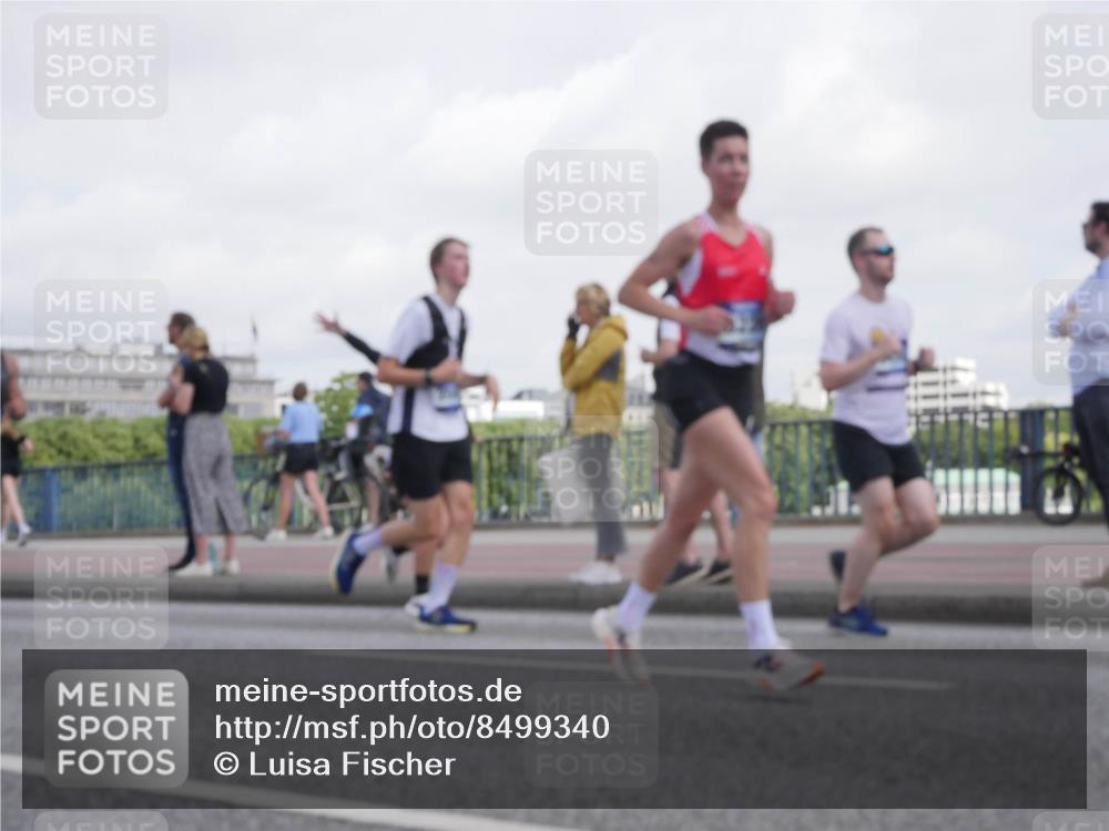 29.06.2025 - hella hamburg halbmarathon Luisa Fischer http://msf.ph/oto/8499340 29.06.2025 10:03:32 Kennedybrücke 1019, 1544, 1583, 1681, 2086, 2236, 2426, 2982, 3059, 3319, 3400, 4579, 4616, 5418, 6138, 6174, 6220, 9450, 9577, 10599, 10797 meine-sportfotos.de
