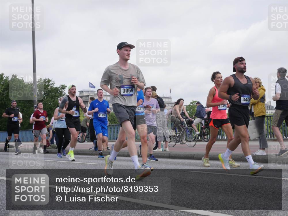 29.06.2025 - hella hamburg halbmarathon Luisa Fischer http://msf.ph/oto/8499353 29.06.2025 10:03:33 Kennedybrücke 1544, 145, 8612, 11960, 3059, 12879, 93, 16418, 3400, 1019, 1544, 1583, 1681, 2086, 2236, 2426, 3059, 3141, 3400, 4579, 4616, 4945, 5418, 6138, 6174, 6220, 9450, 9553, 9555, 9577, 10599, 10797 meine-sportfotos.de