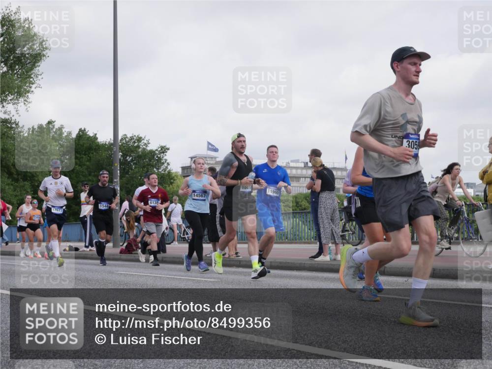 29.06.2025 - hella hamburg halbmarathon Luisa Fischer http://msf.ph/oto/8499356 29.06.2025 10:03:34 Kennedybrücke 14567, 6138, 1544, 17827, 13459, 11960, 3059, 1019, 1544, 1583, 1611, 1681, 2086, 2236, 2426, 3059, 3141, 3400, 4616, 4945, 5418, 6138, 6220, 9450, 9553, 9555, 9577, 10599, 10797 meine-sportfotos.de